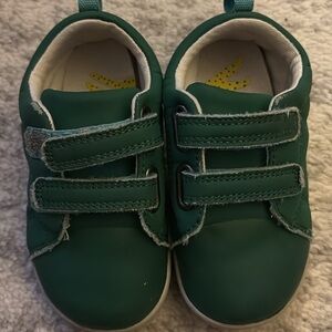 Kids green ten little Velcro sneakers boys 8.5